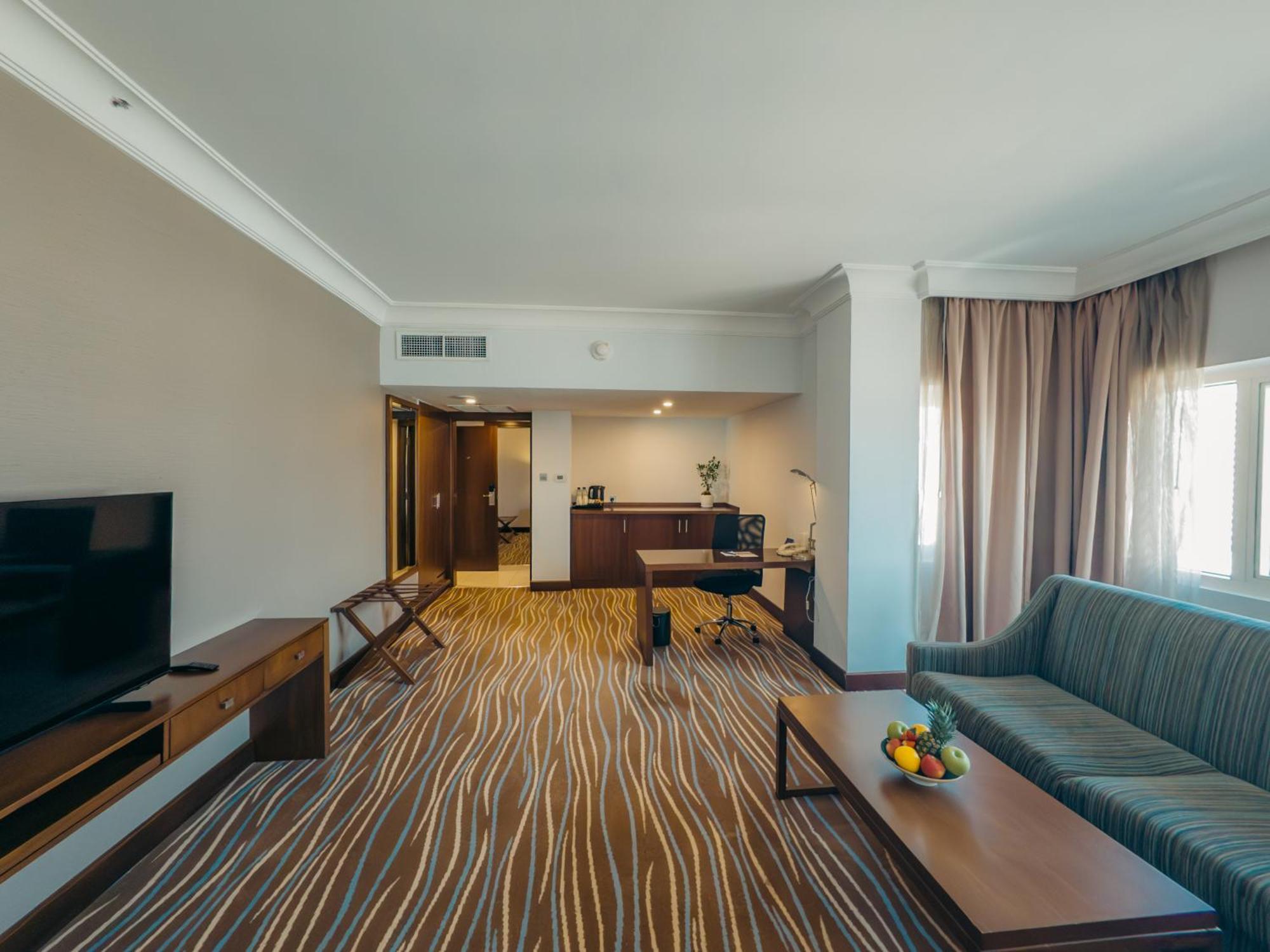 Copthorne Downtown By Millennium Hotel Abu Dhabi Ngoại thất bức ảnh